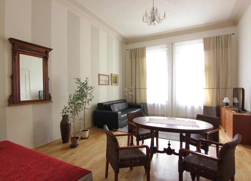 Apartman Jungmannova Hotel Praag Buitenkant foto