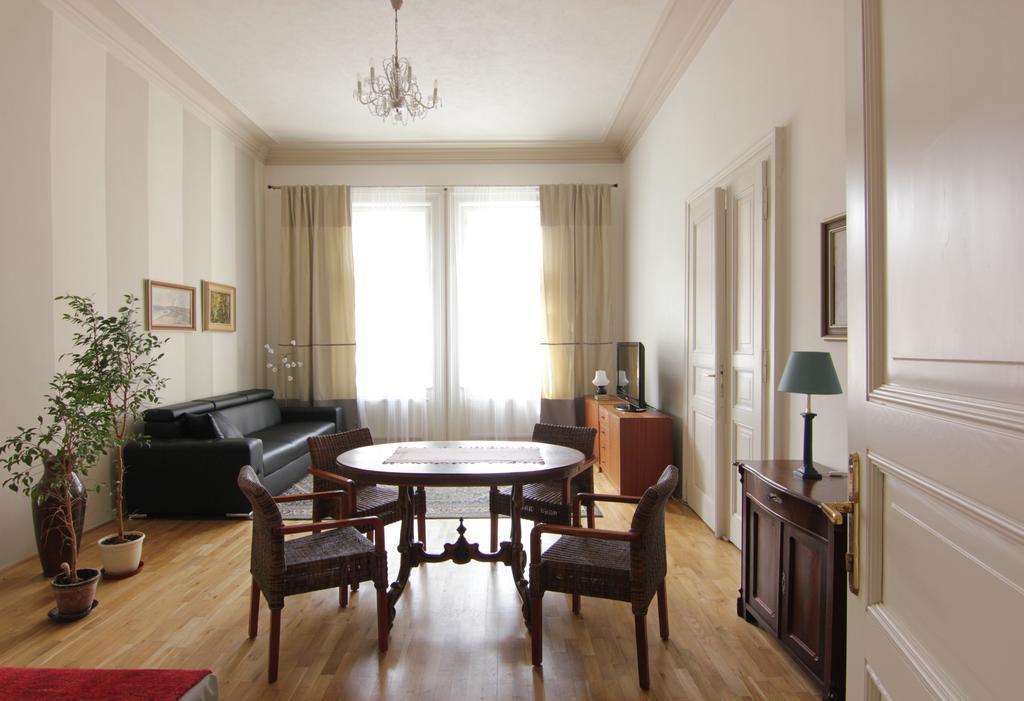 Apartman Jungmannova Hotel Praag Buitenkant foto